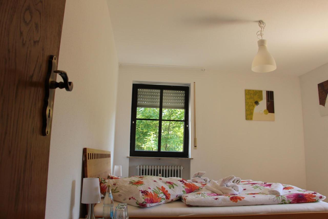 באיירוט Gasthof Gruner Baum מראה חיצוני תמונה